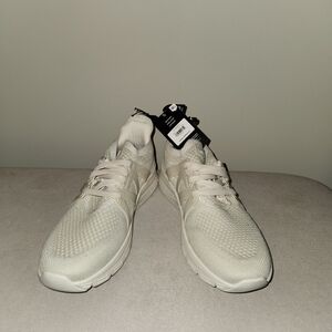 NWT White Sneakers